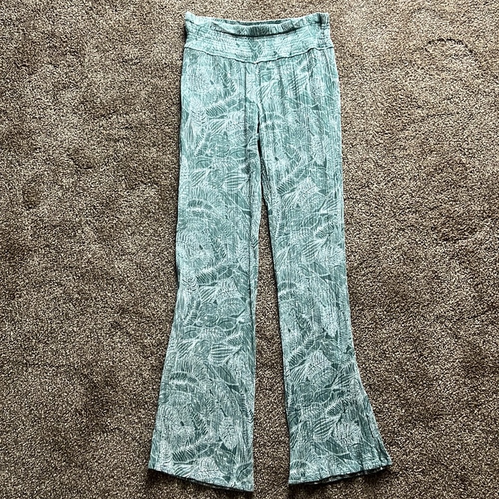 O’Neill size M pants